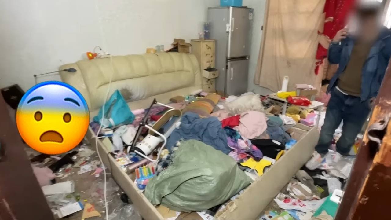 😨Living In A Dump Right After Having A Baby! We Have To Help Clean Up #Hoarding