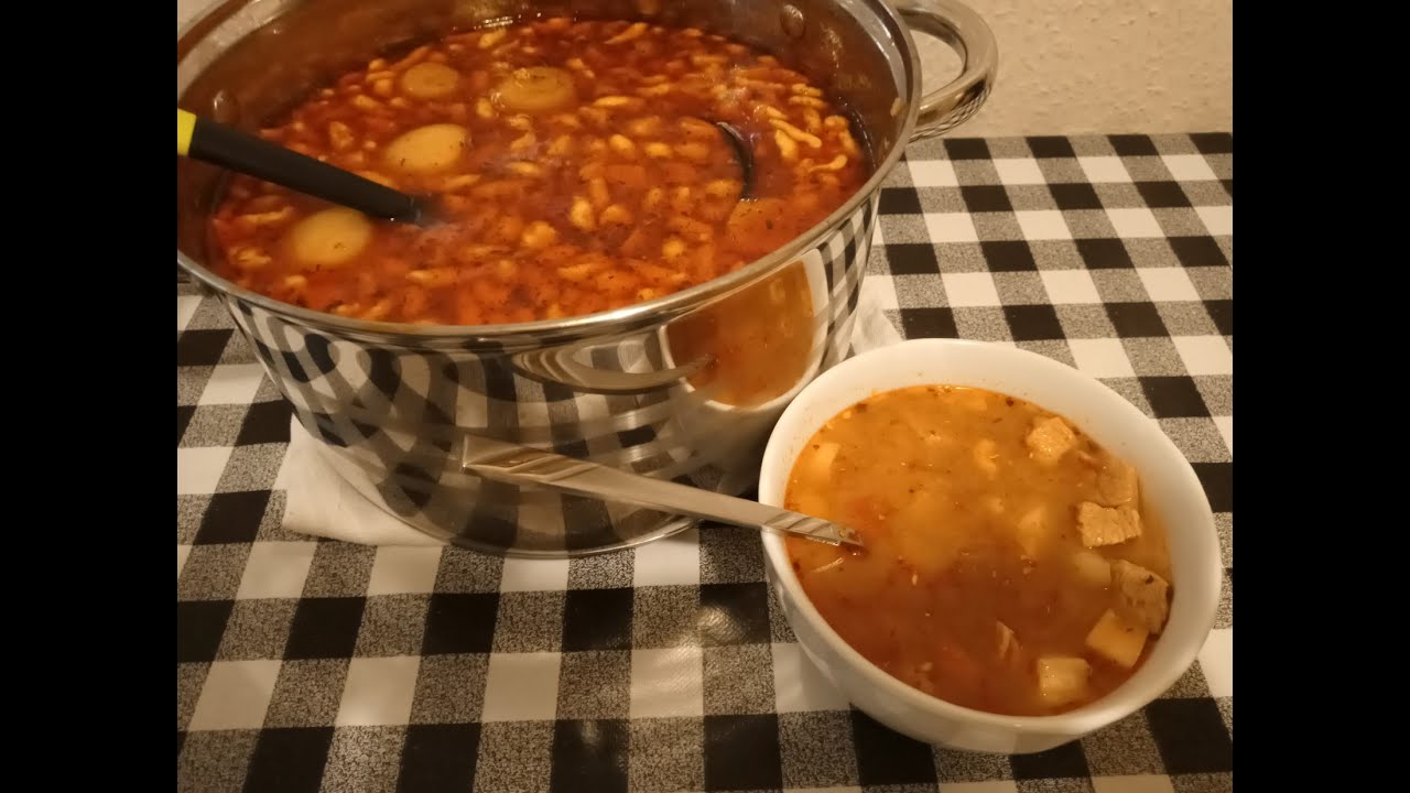 Gulyásleves sertéshússal