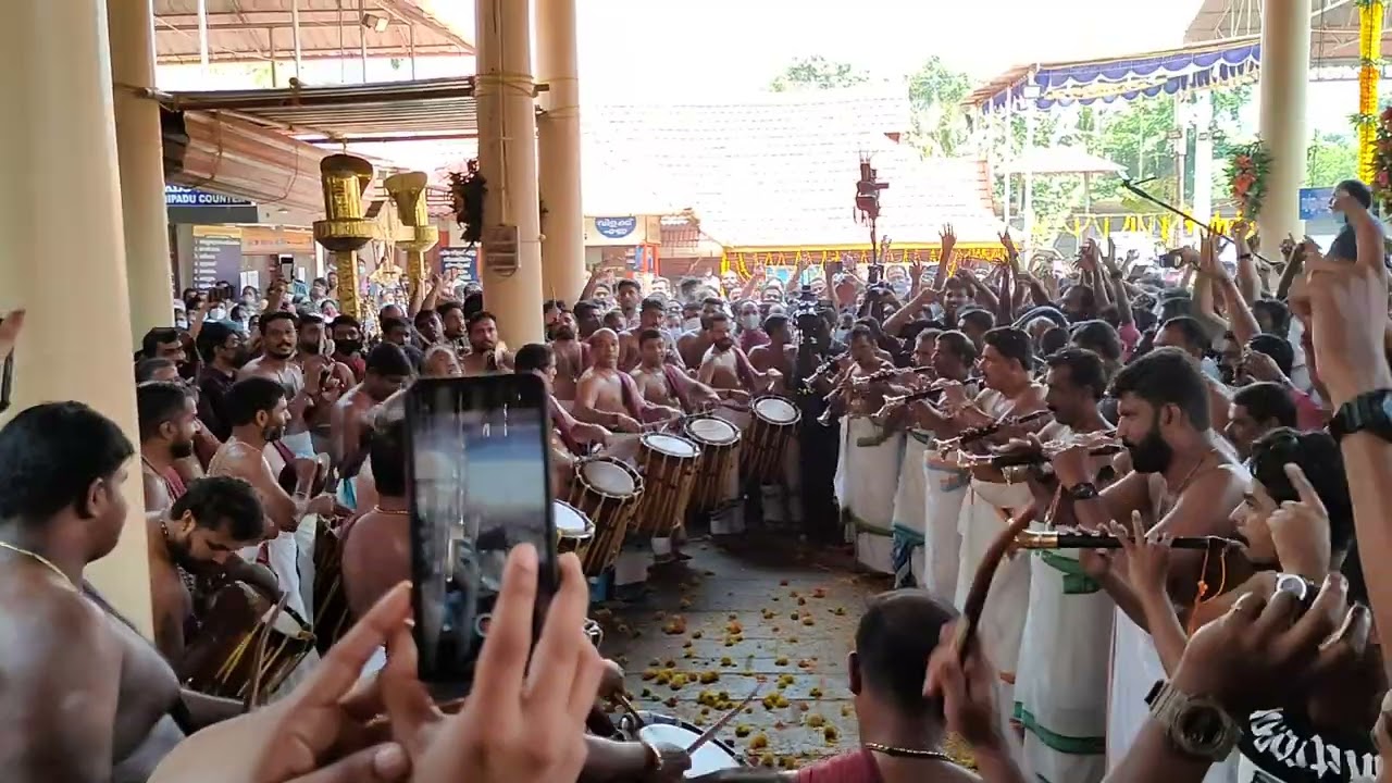Mattannur Sree Shankarankutty Maraar Panchari melam @ Ettumanoor Temple | Ulsavam 2022 | Kalassham