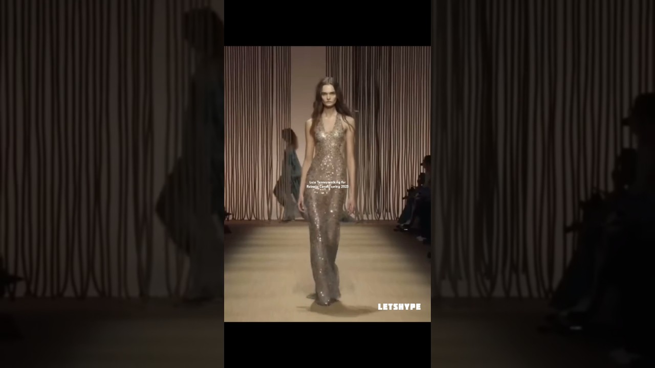 Lulu walking for Roberto Cavalli #robertocavalli #model #runway #fashion #fashionweek #shorts #lulu
