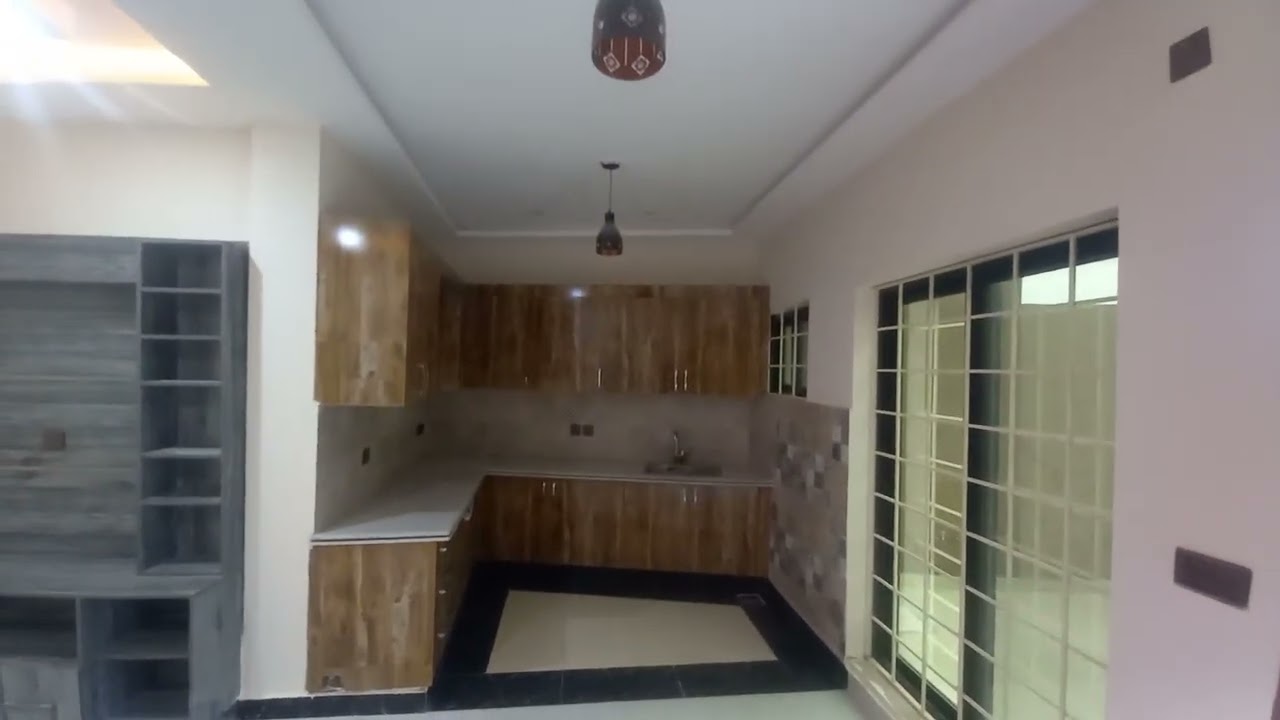 16 MARLA HOUSE L BLOCK BAHRIATOWN PHASE 8 DOUNLE UNIT BASMENT FOR SALE H/L/12 ZAK 03335136338