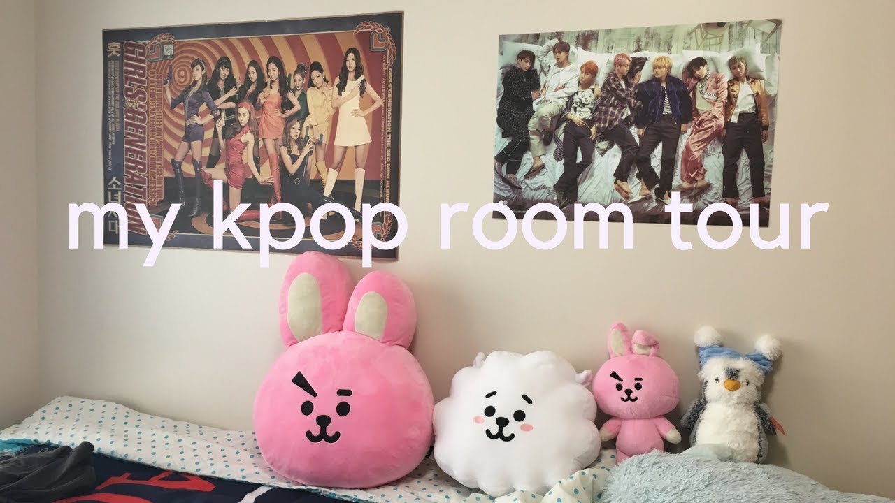My College Kpop Room Tour!
