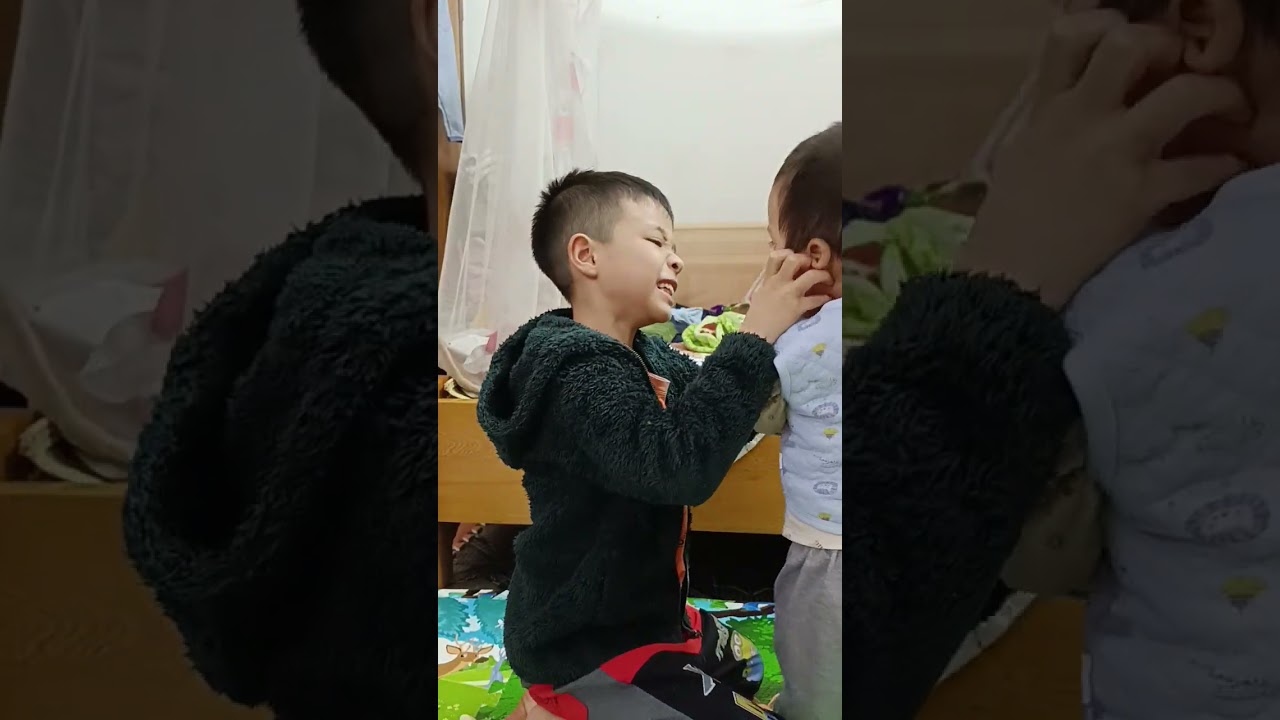 2 anh em yêu thương