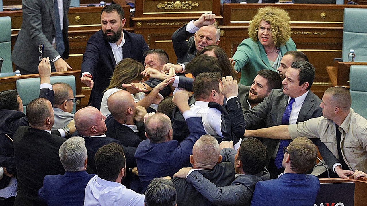 Schlägerei im kosovarischen Parlament