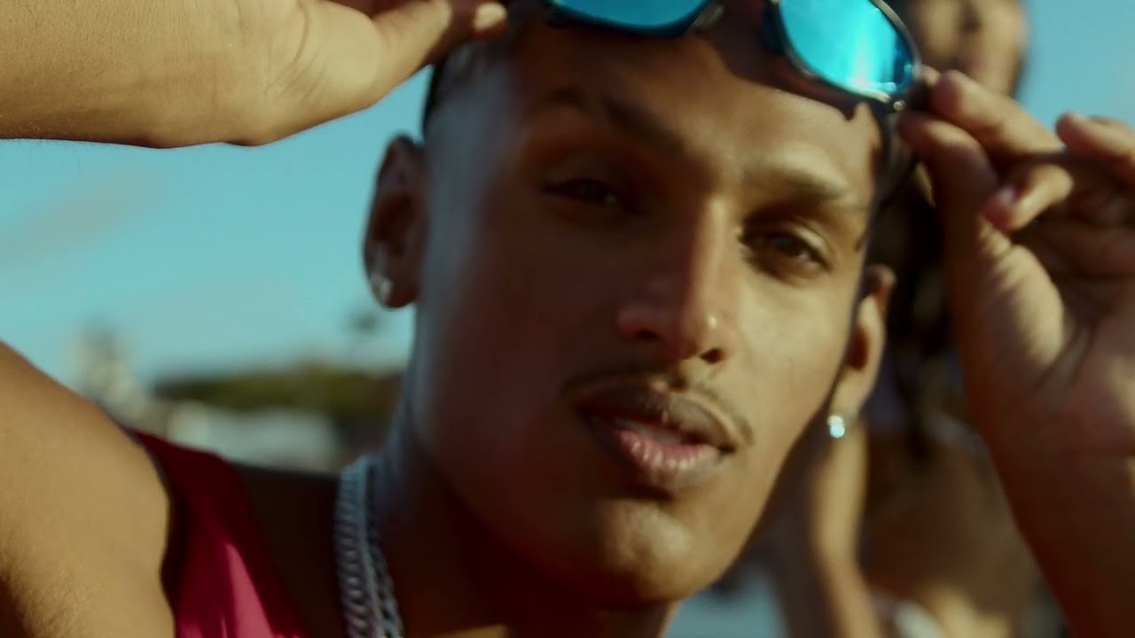 MC RB KBLZ meu vulgo é latrel - video clip