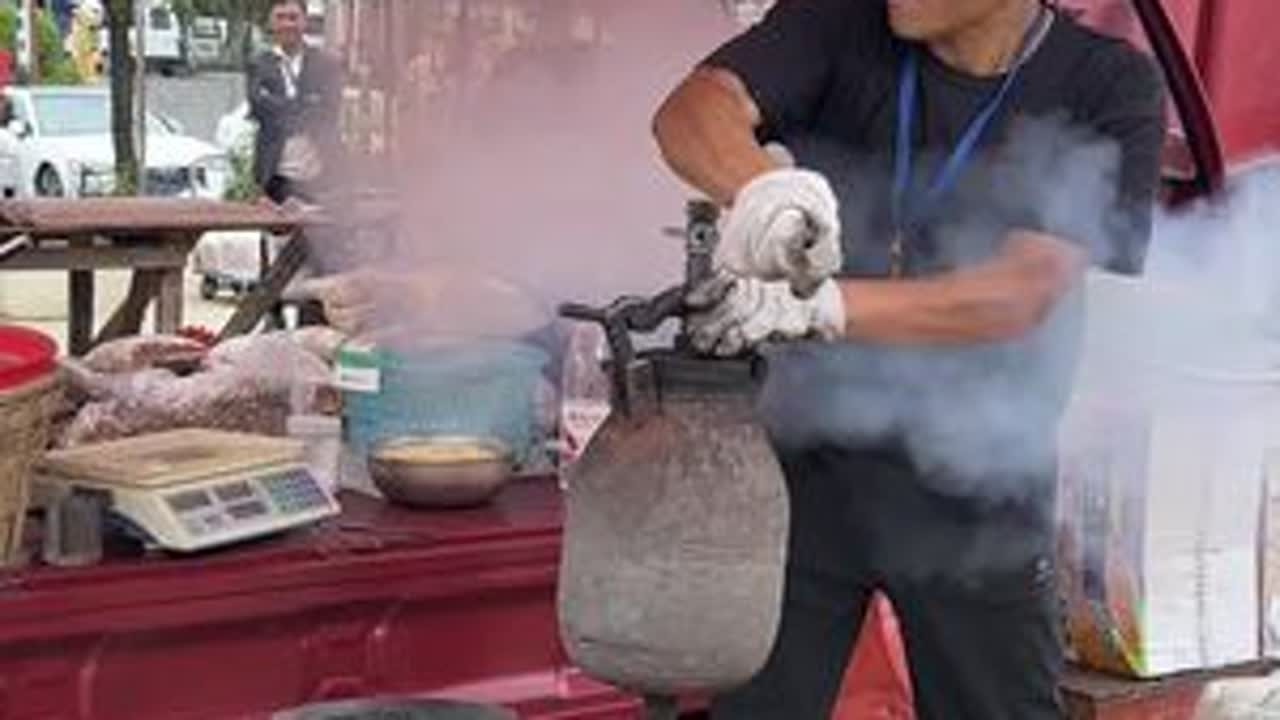 80后的你们有多久没有赶集了！还记得小时候喜欢吃的东西吗！ #华歌二手车