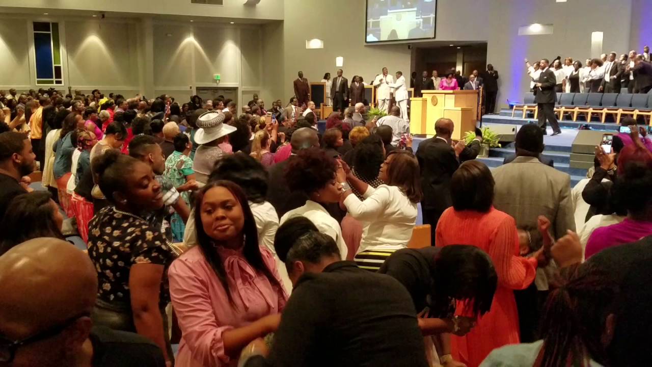 Mt Zion Fresh Anointing 2016, Bishop Sheard & Karen Clark Sheard Prasie Break