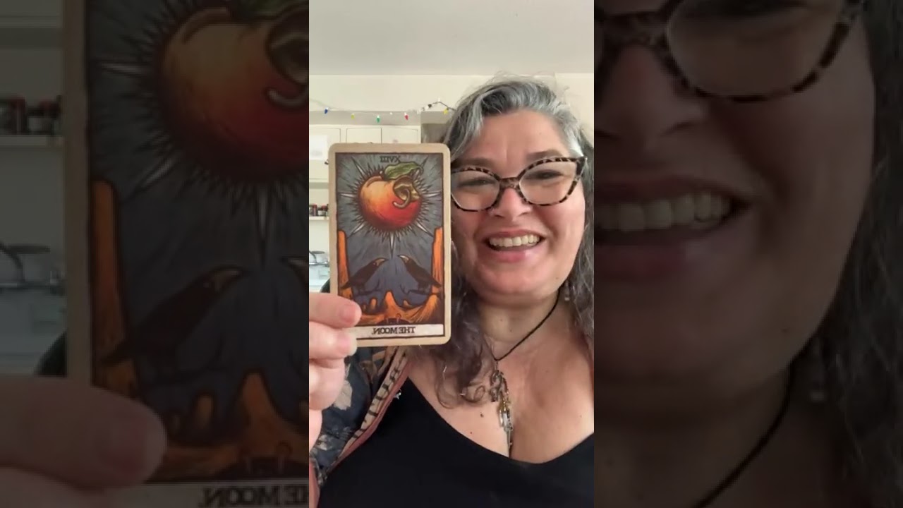 The Labyrinth Tarot ( Review and Collective Reading) 