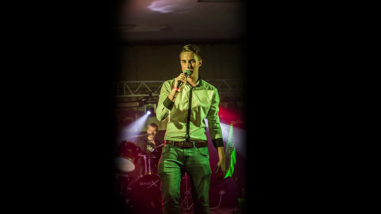 Kék a szeme - Varga Balázs