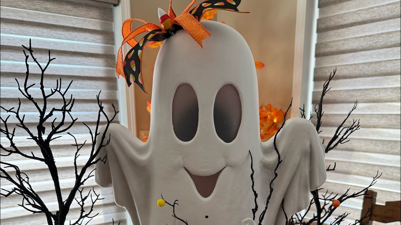 How to design a Ghost Centerpiece