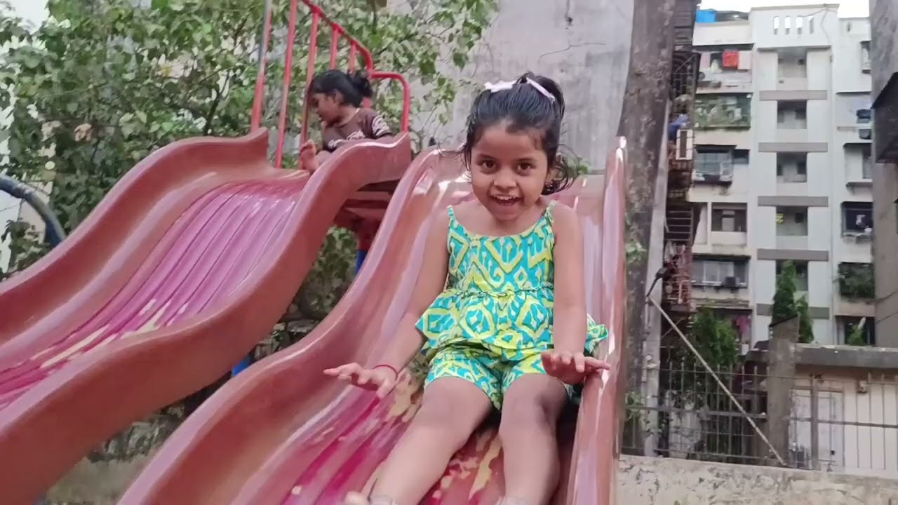 आपको और आपके  परिवार को होली की हार्दिक शुभकामनाएं