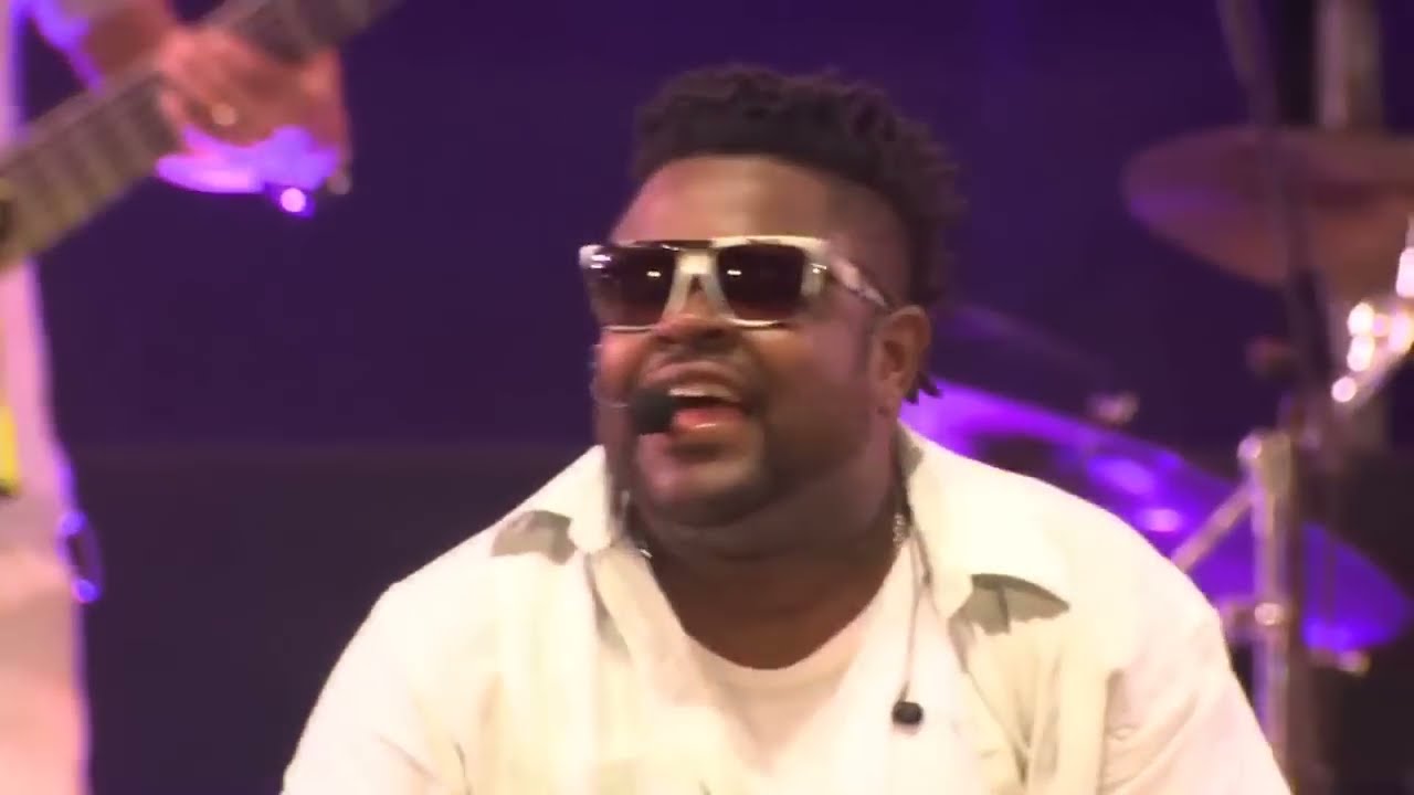 Grupo BalacoBaco - Tia Nastácia | Clipe Oficial DvD