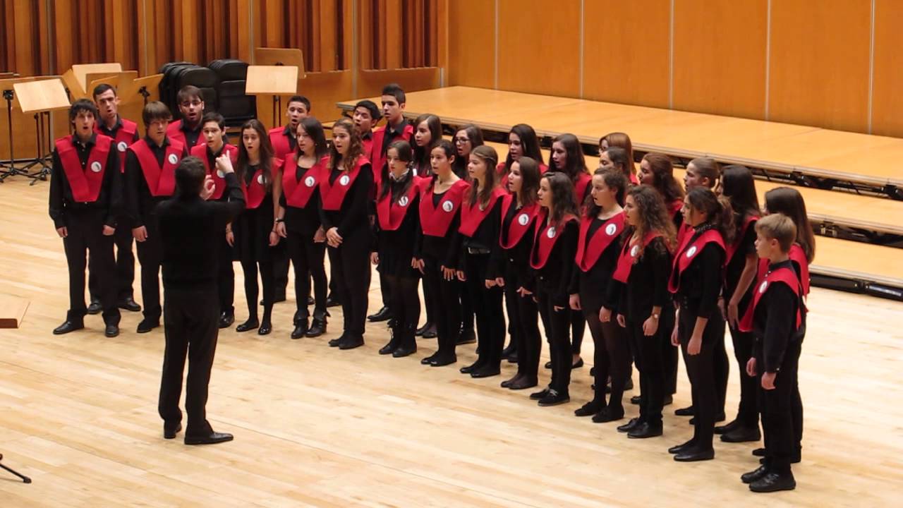 Suite Comercial Navideña - José Bernardo Alvárez. Coro Juvenil Escuela de Música Divertimento.