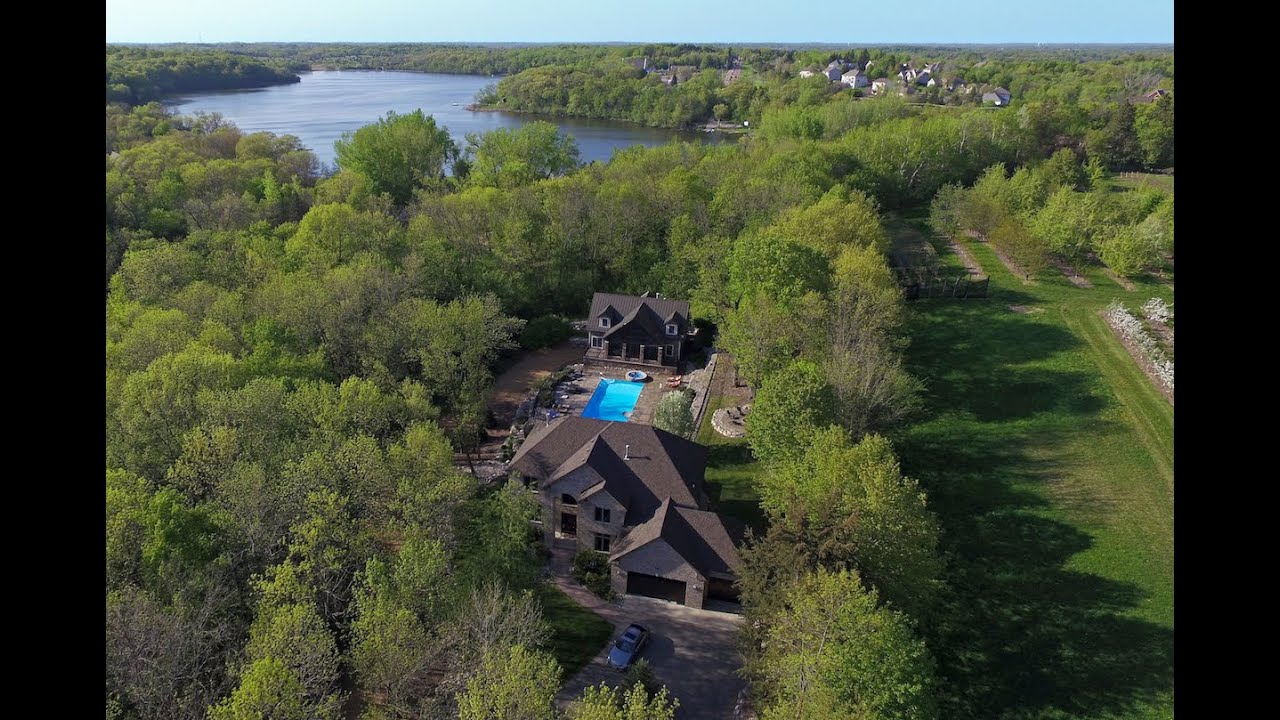 Minnesota Luxury Real Estate: 908 Parkview Ln, Victoria, MN 55386