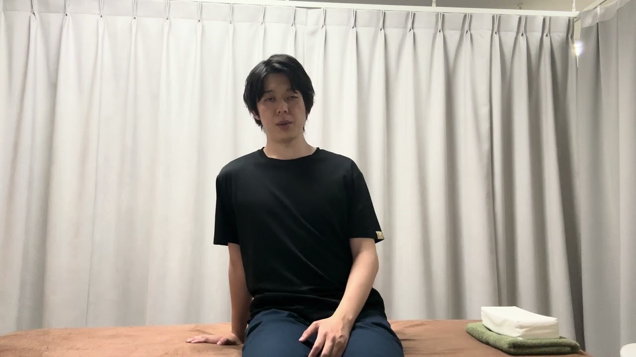座って行う肩のトレーニング
