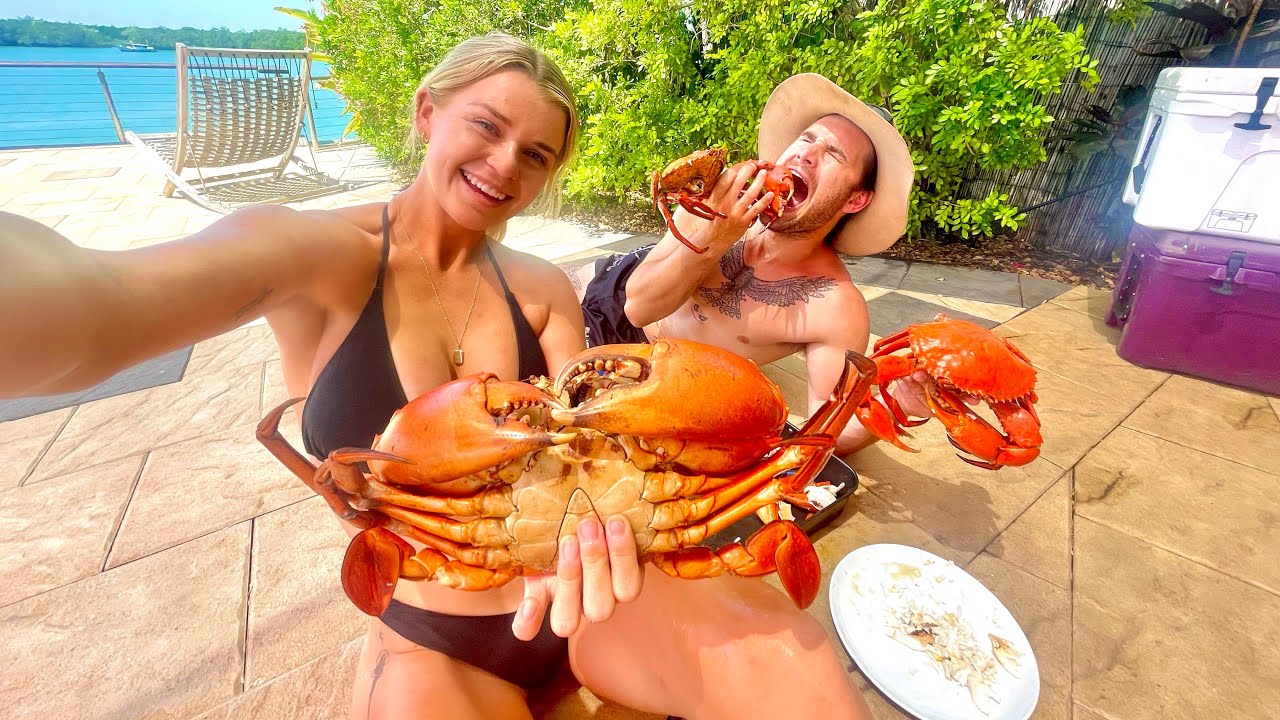 Catching Seafood, BIG MUD CRABS FOR LUNCH