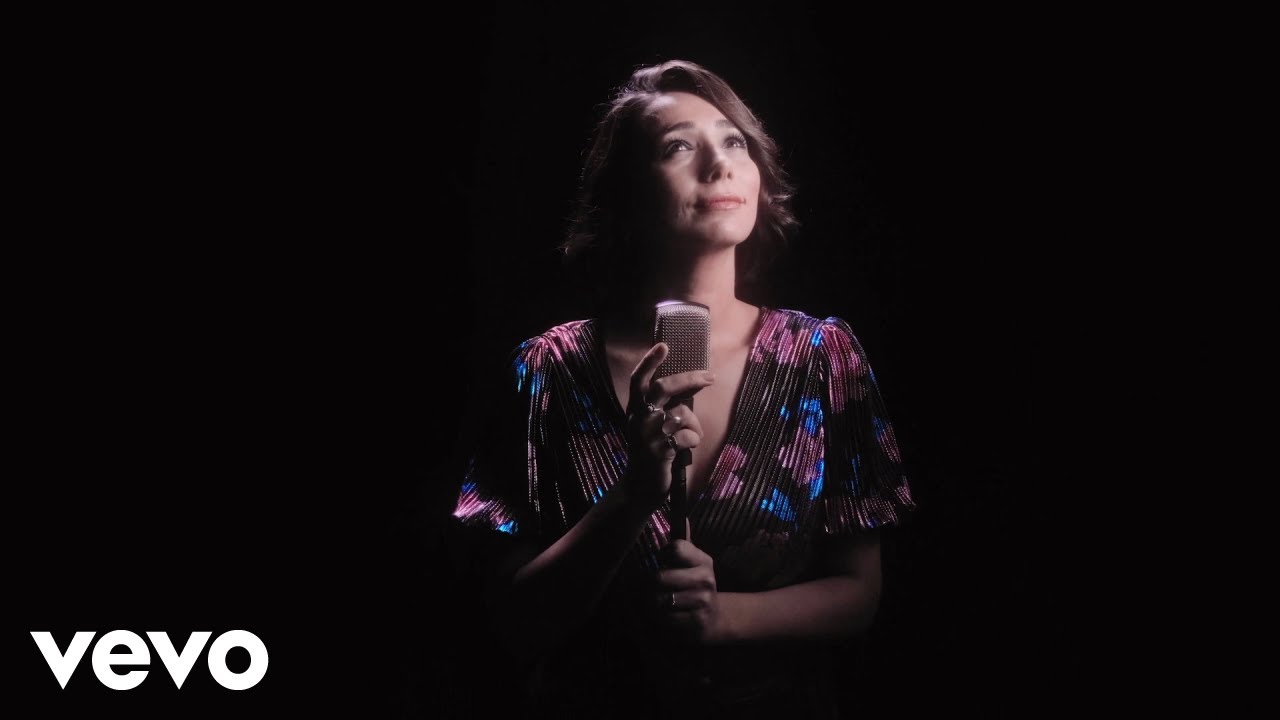 Burcu Yeşilbaş - İpekten İnce
