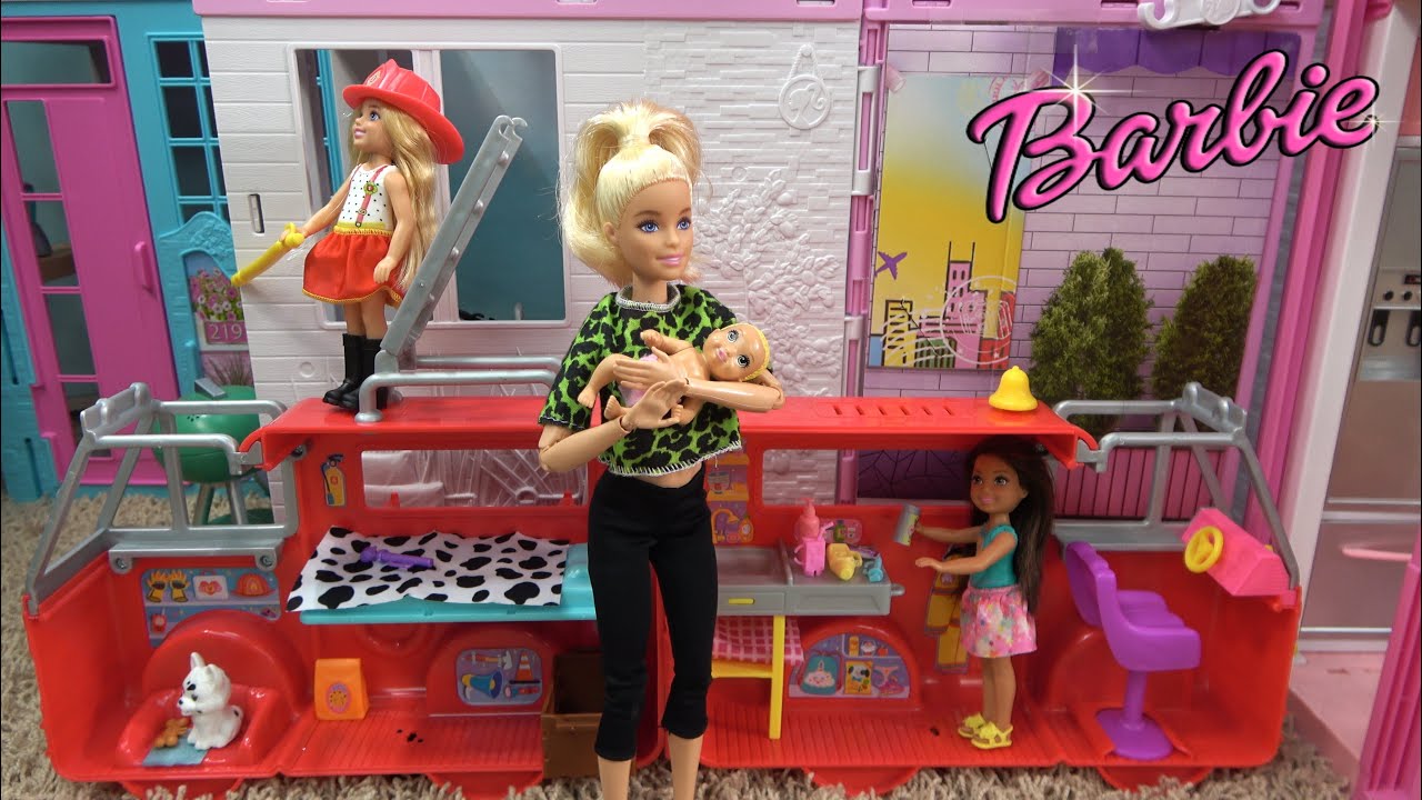 Barbie and Ken in Barbie Dram House Fun Story: Chelsea Gets Surprised by New Fire Truck and Friends