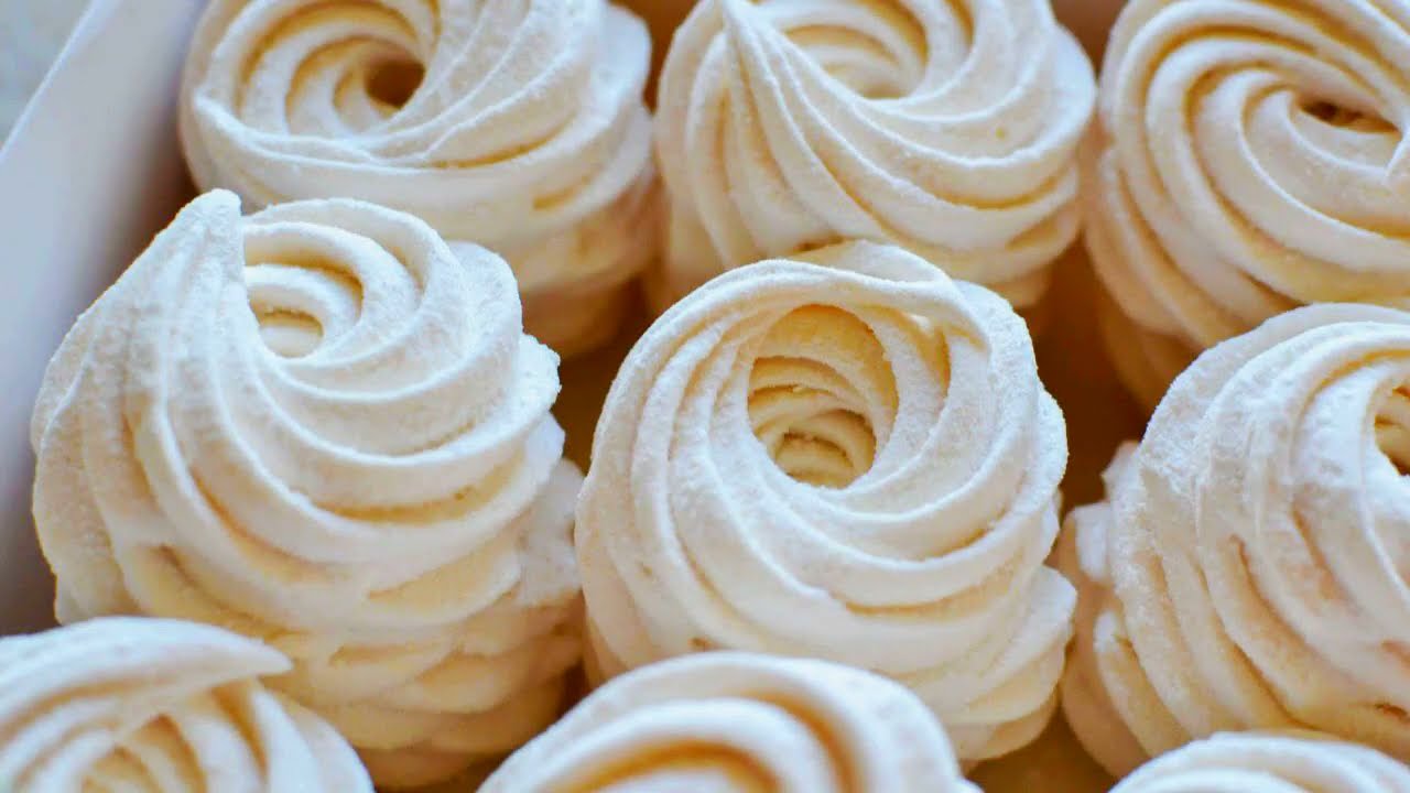 Preparation of marshmallow mass with apple juice