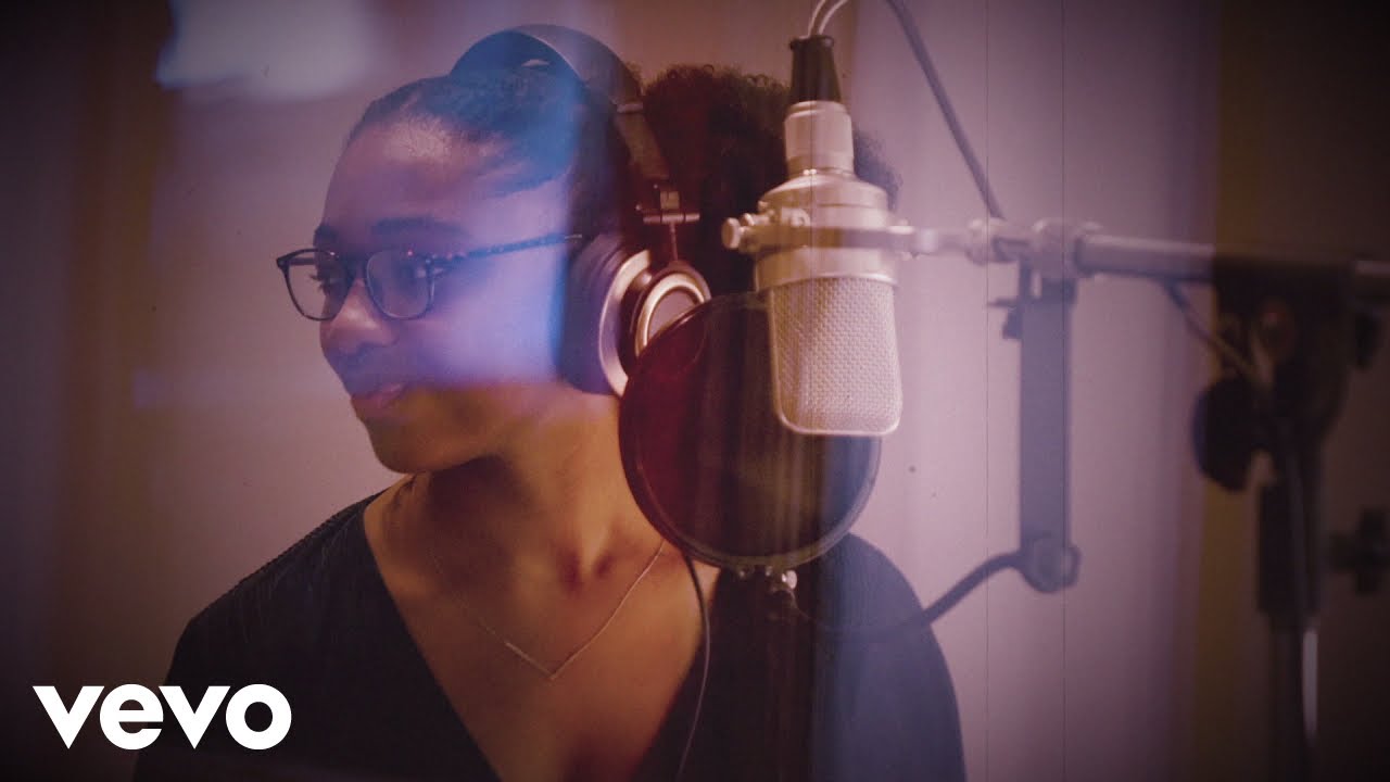 Samara Joy - Can't Get Out Of This Mood (Official Studio Video)