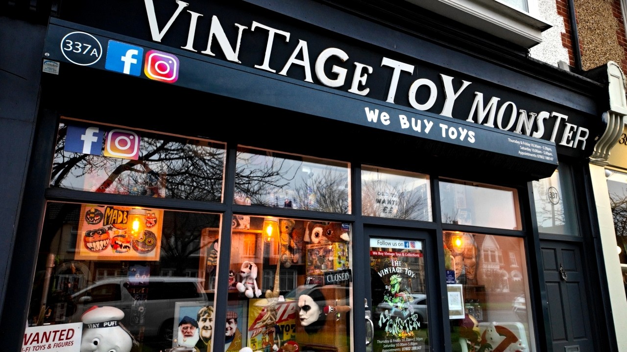 One of the BEST Vintage Toy Shops on the Planet