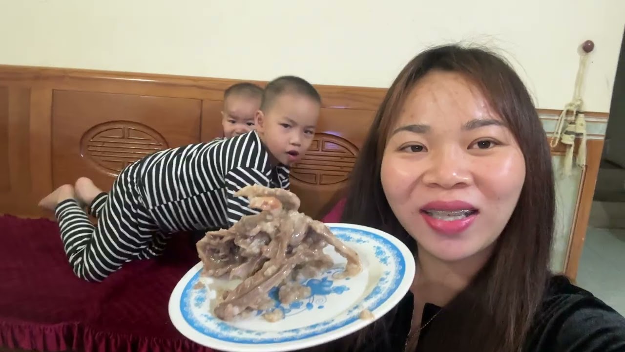 Hoài Biện Hết Cháo Bồ Câu Mà Bà Ngoại Nấu Cho Coca