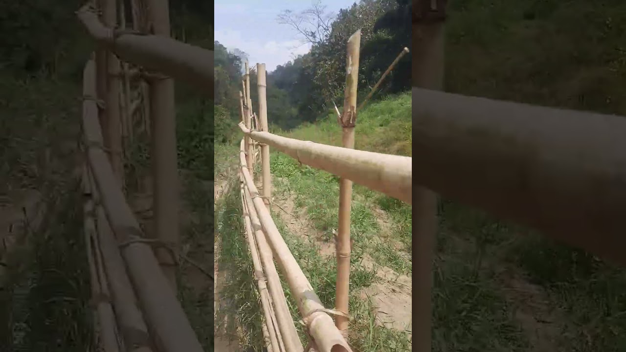  রোয়াংছড়ি থানার পাহাড়ী জনপদের নদী ও ঝরনা দুর্গম গ্রাম।