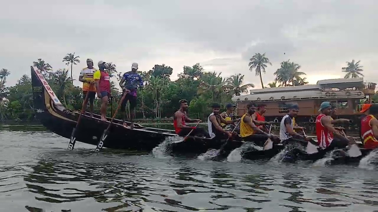 V.B.C  KAINAKARY-VEEYAPURAM CHUNDAN-1st Trail -C.B.L.Kainakary#kerala boat race #boat race #v.b.c 