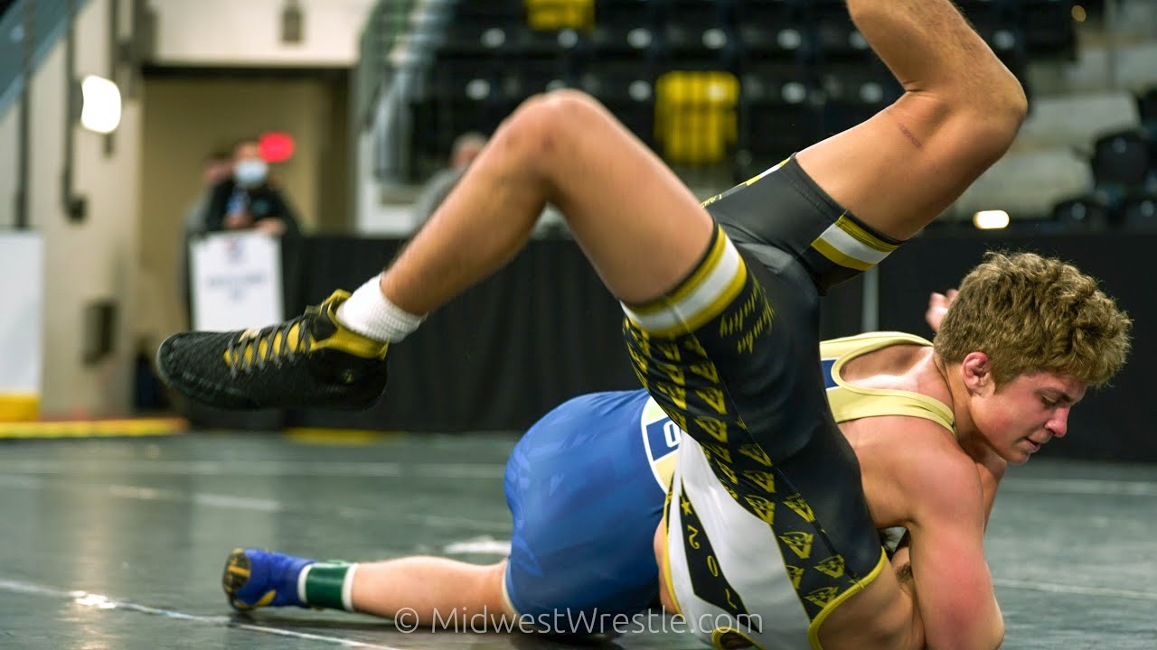 126 – Phoenix Blakely of Dakota IL defeated Anthony Aniciete of Las Vegas NV by Decision 8–1