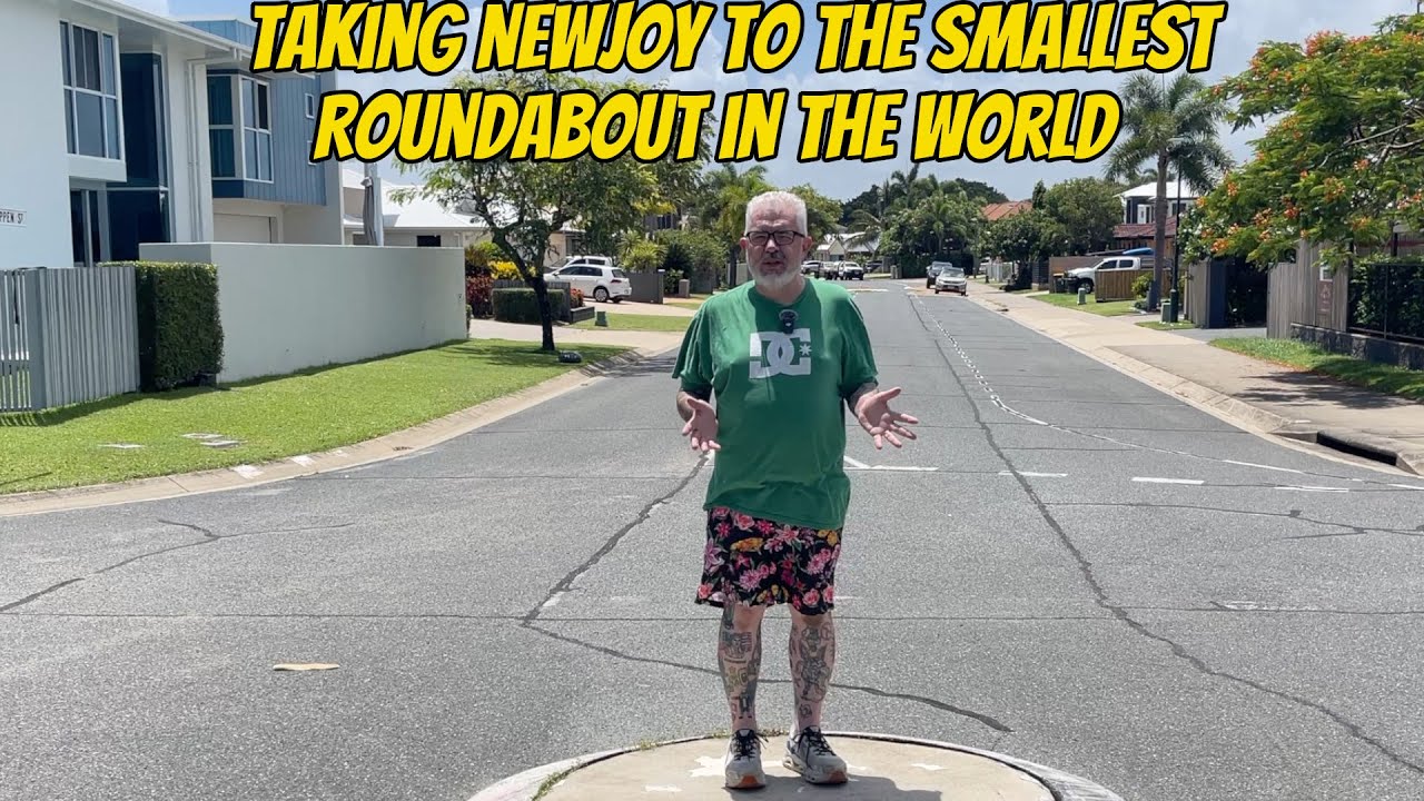 Taking NewJoy To The Smallest Roundabout in the World  Mackay Rocks and I Got Some Gifts