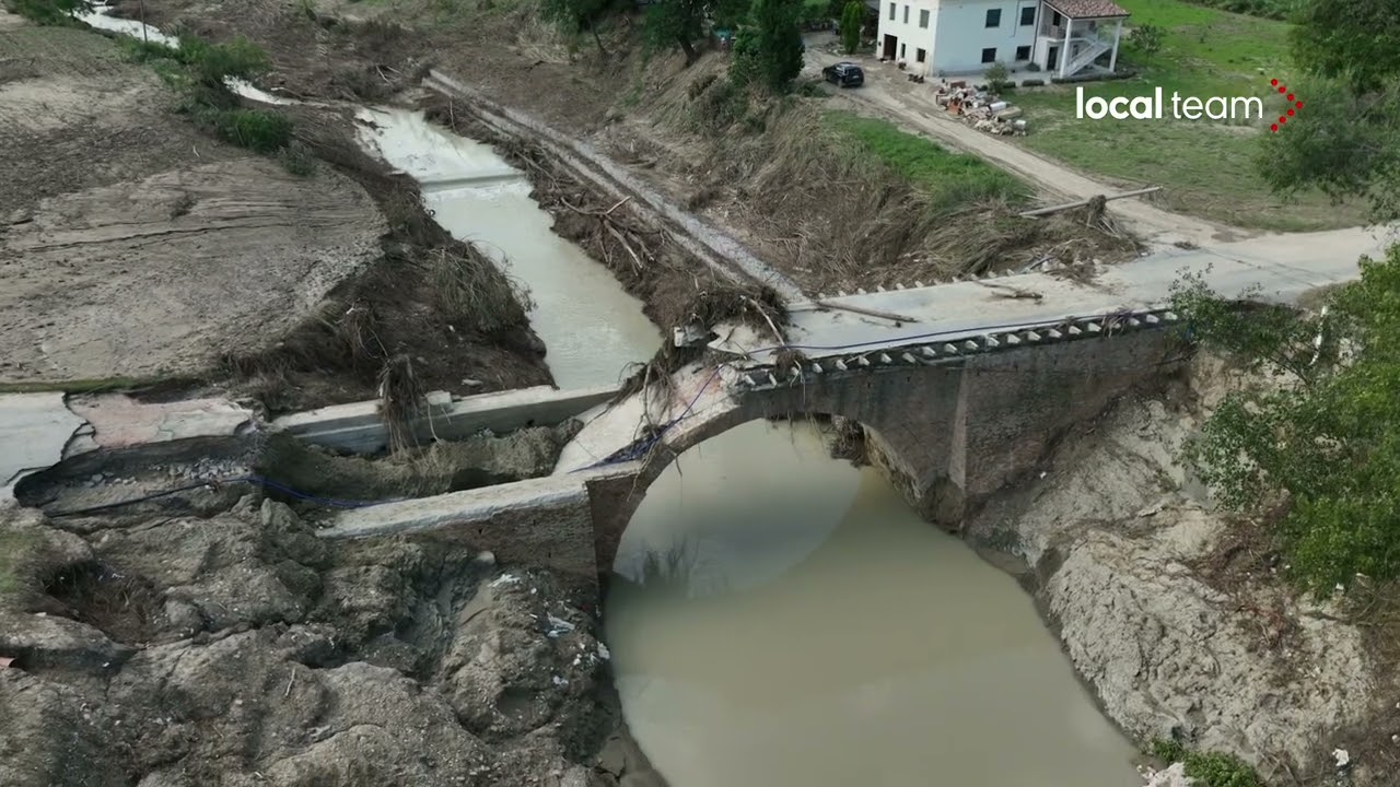 Ostra Vetere, crolla ponte: le immagini dal drone
