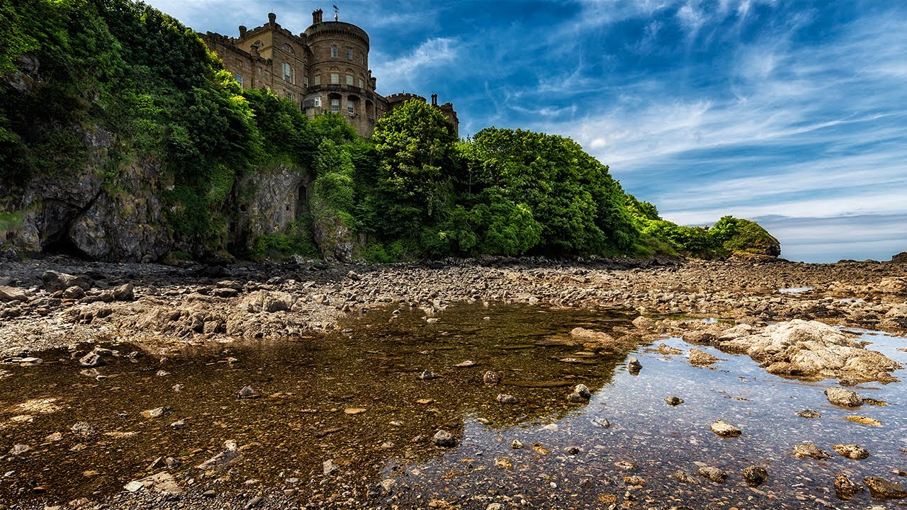 Rising tides and scary caves.  Landscape photography at Culzean Castle, Scotland