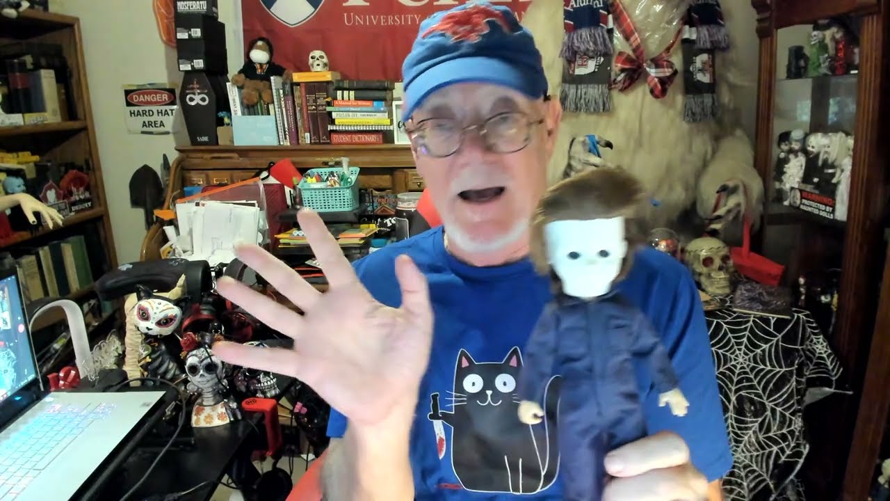 Living Dead Dolls представляют Хэллоуин: Майкл Майерс!