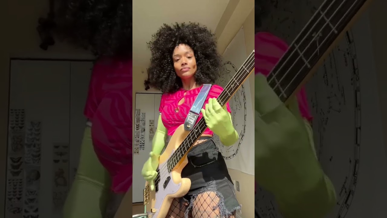 Forget Me Nots on a Custom Fender?! [April Kae Bass Cover] 