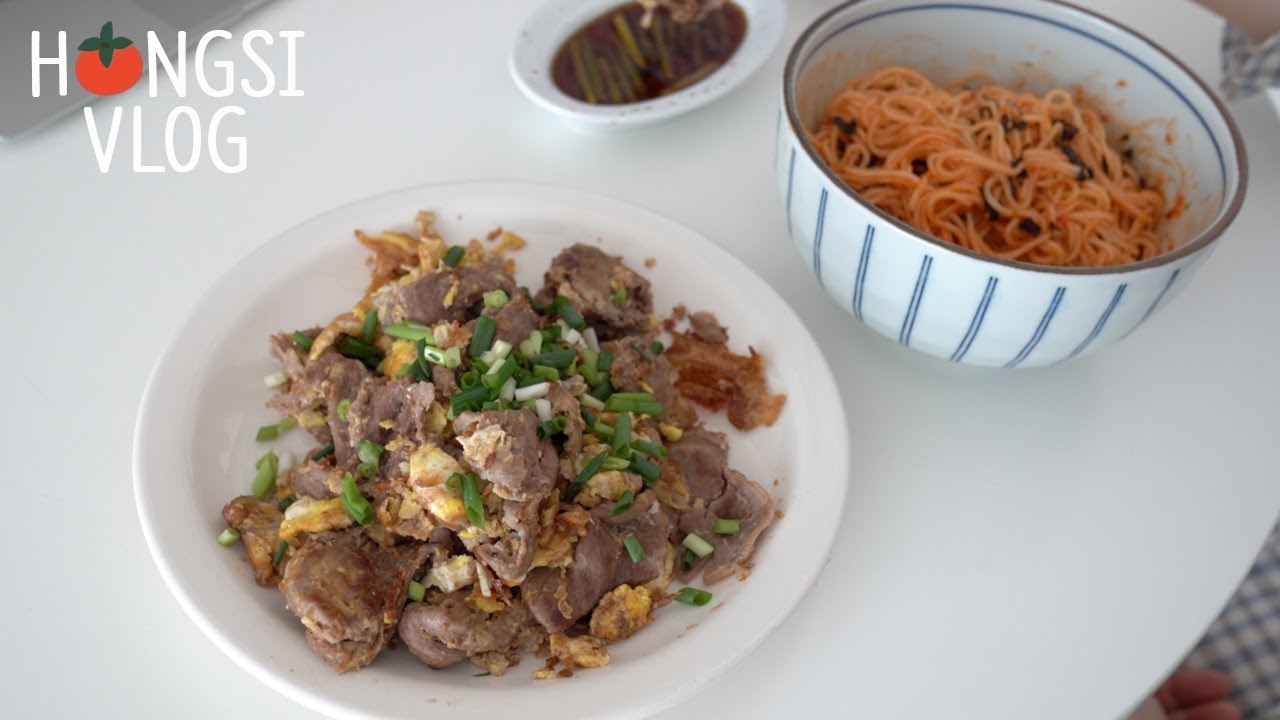 (ENG) vlog 장봐서 집밥 먹는 게 제일 행복한 자취 일상,김밥 만들고 버섯 키우는 집순이 브이로그(미나리김밥,육전,비빔국수,메밀김밥,명란크림우동,고메탕수육,반올림 피자)
