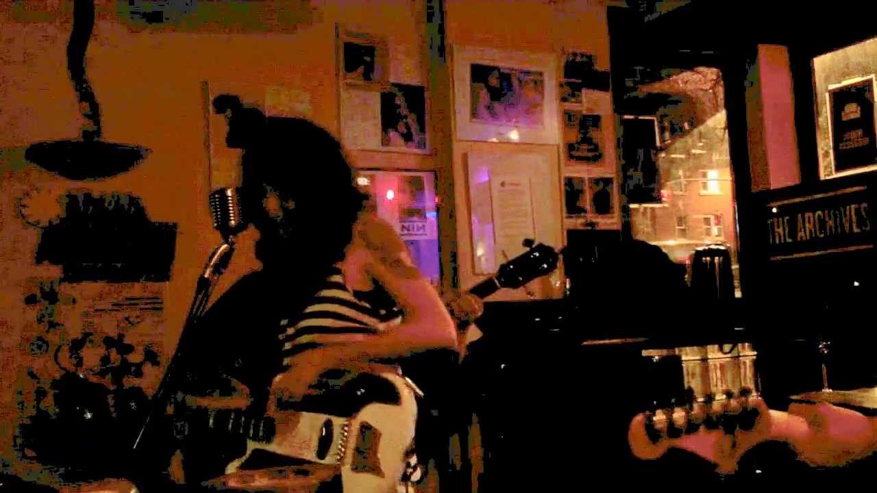 Tindervox @ Avant-Garde Bar