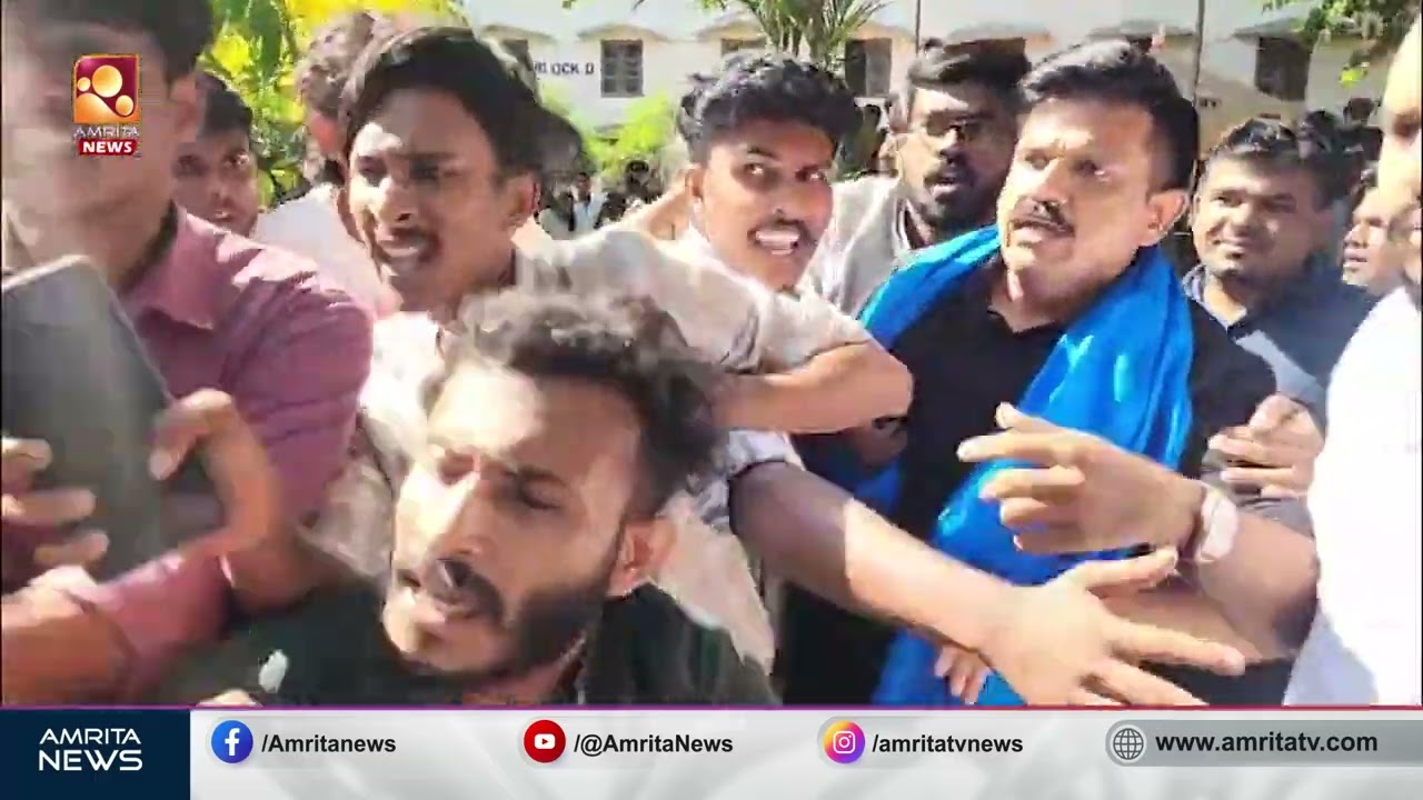 വോട്ട് ചോദിക്കാനെത്തിയ സന്ദീപ് വാര്യരെ SFI പ്രവർത്തകർ ആക്രമിച്ചു | Sandeep Varier Attack