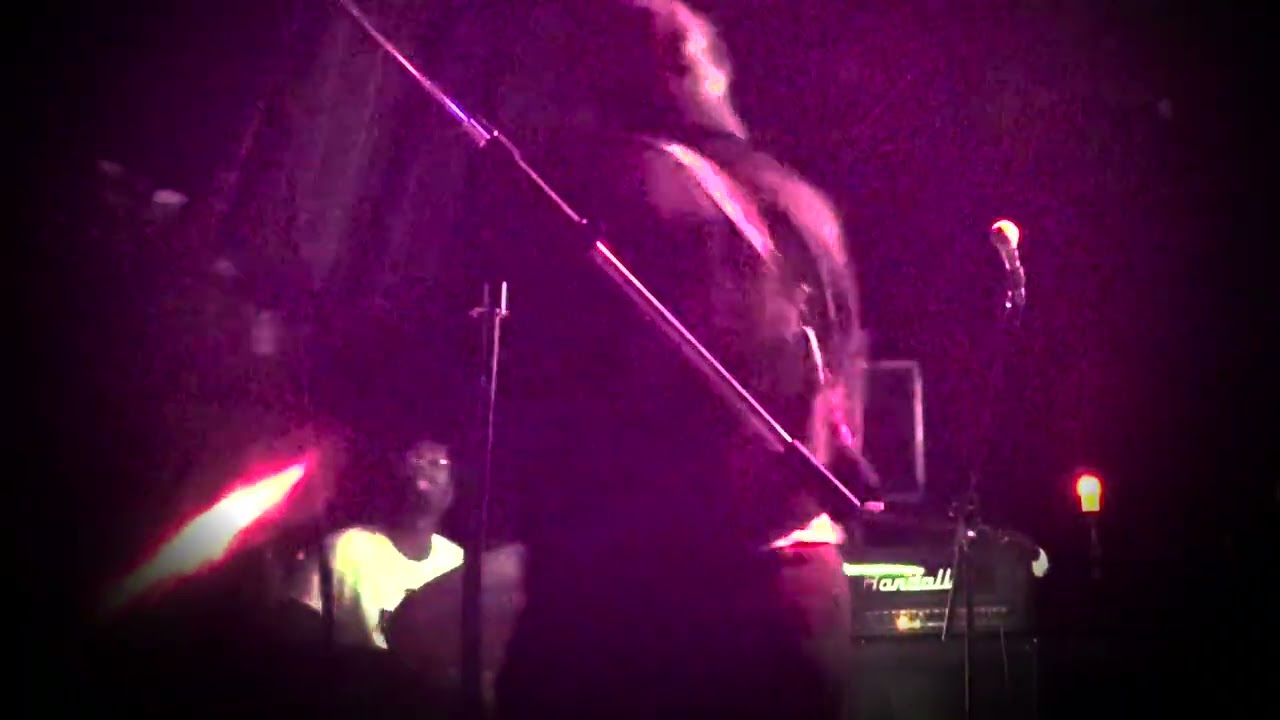 Big Scary Indian live in Australia
