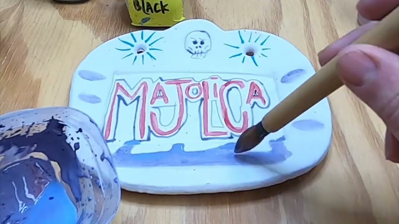 Glazing Majolica ceramics