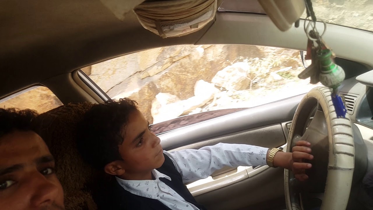 الطريق الرابط بين قريه وقريه اخرا مديريه برع  برع الابيه تصوير /ايـــــــمــــن.مــــنــــصـــــور