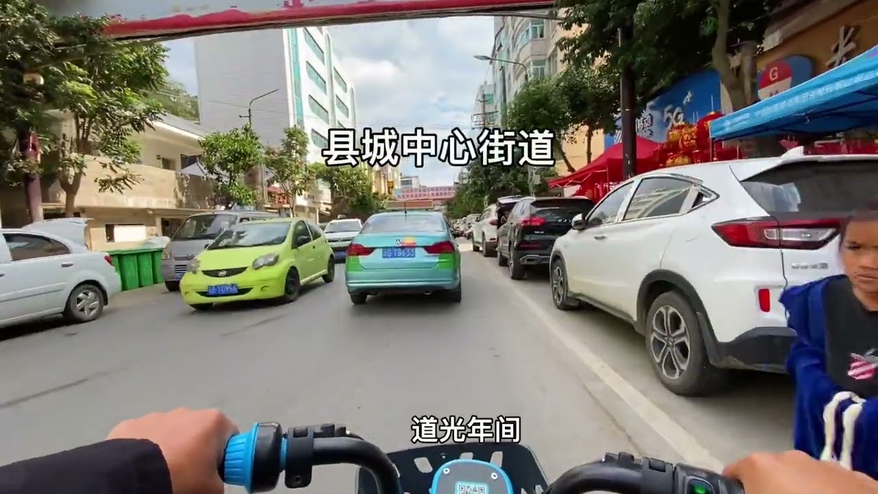 云南山巅之城，周围是百米高的陡坡，几万人的饮水问题怎么解决 #总有人翻山越岭为你而来 #行走山水间 #旅行 #自驾游
