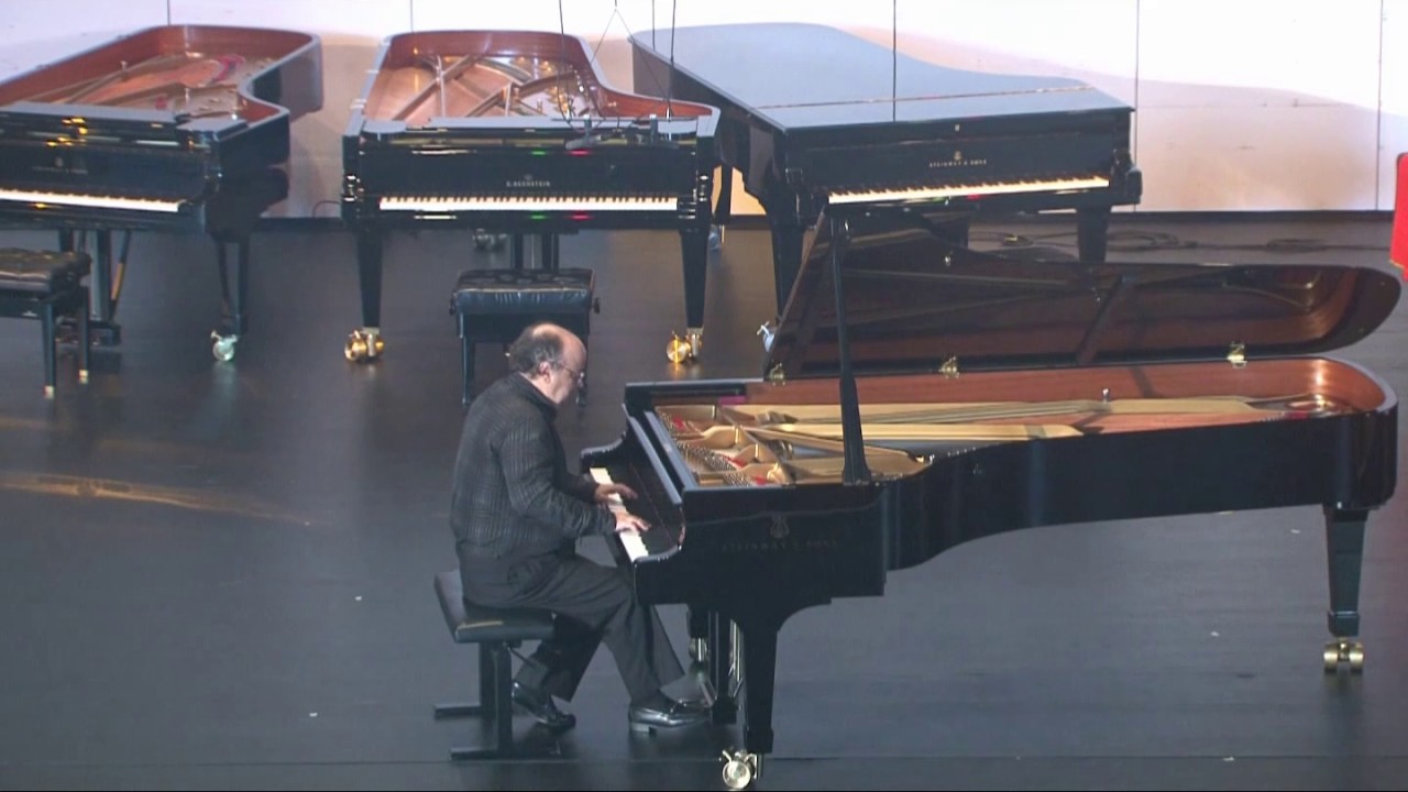 Francisco Martinez-Ramos in Trossingen (Germany). Mompou/Albéniz/Stein/Power.
