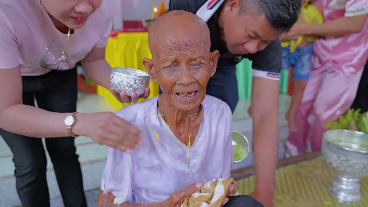 AN VI PHAT NHA SU TRUNG