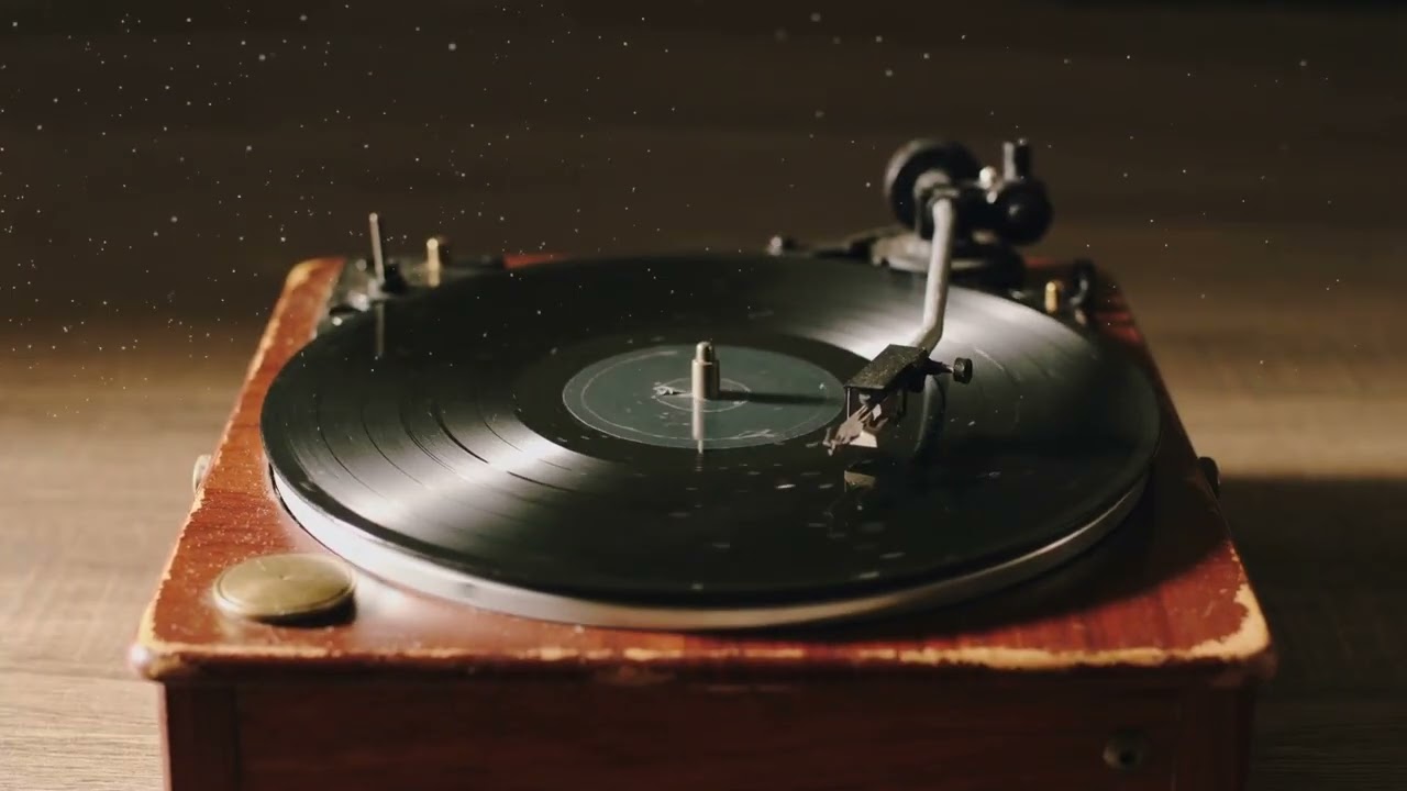 Vintage Vinyl Record Spinning 📼 Warm Crackle Sounds ASMR | Static Retro Ambience