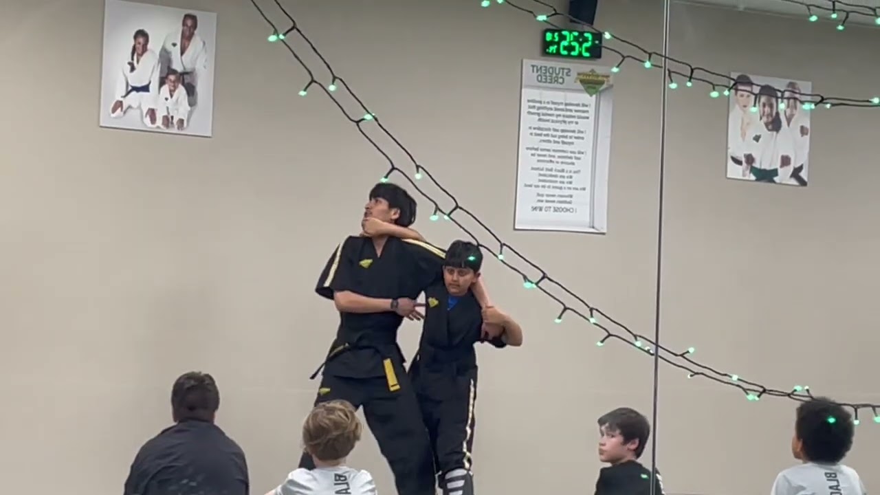 DIFFERENT HEADLOCK TECHNIQUE 