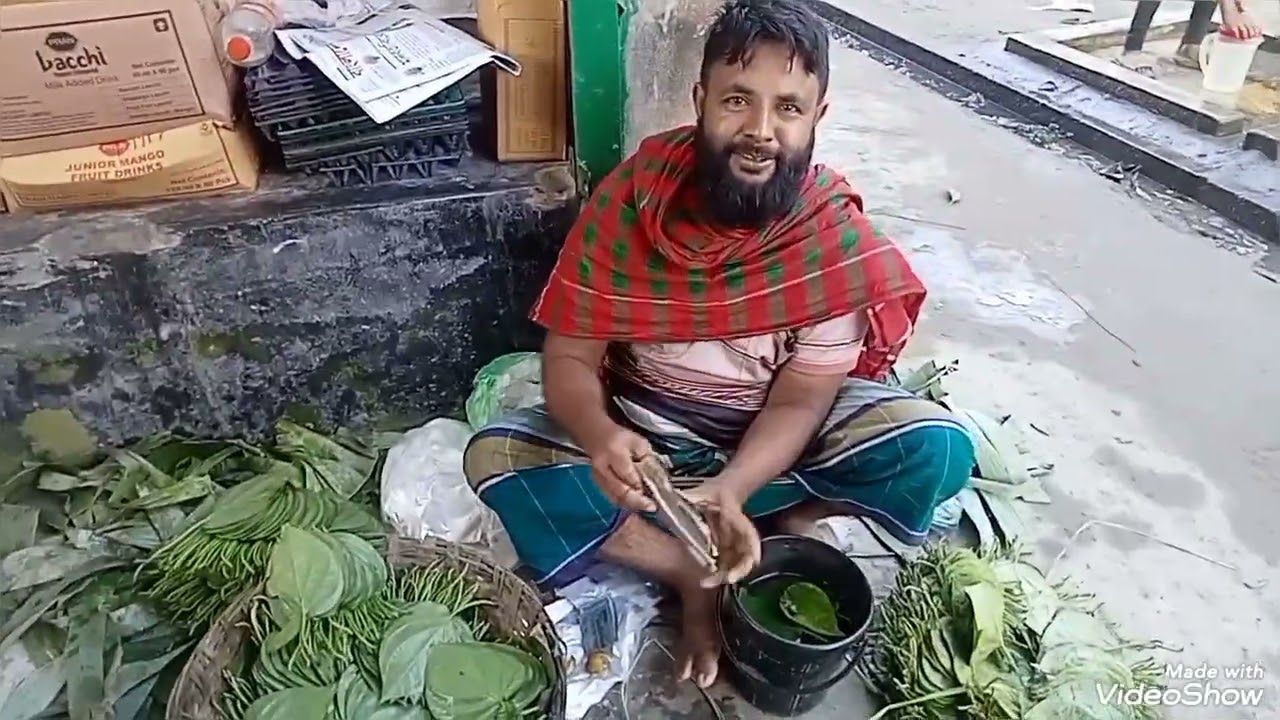 ঐতিহ্যবাহী নারান্দী বাজারের সকালের চিত্র 