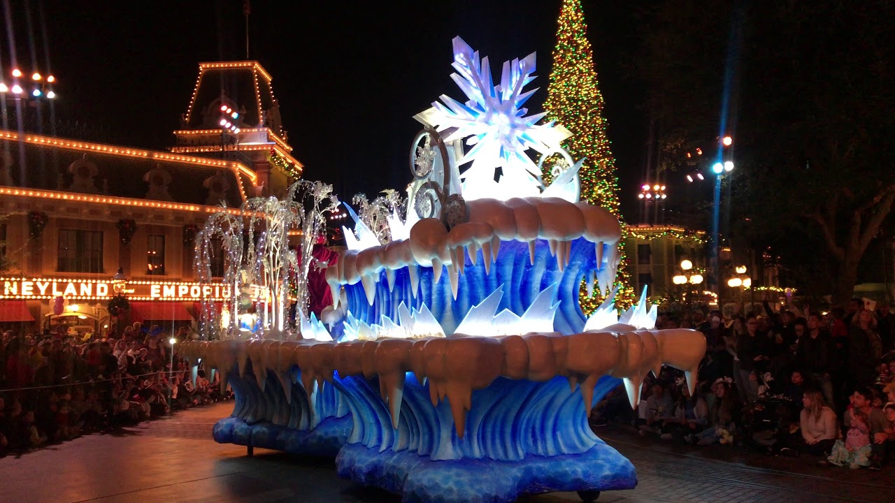 2018 FULL SHOW A CHRISTMAS FANTASY PARADE AT DISNEYLAND RESORT , ANAHEIM, CA NOV 18, 2018