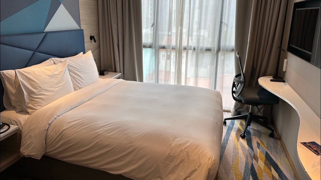 Holiday Inn Express Singapore Serangoon, an IHG Hotel - One King Room - Breakfast - Review