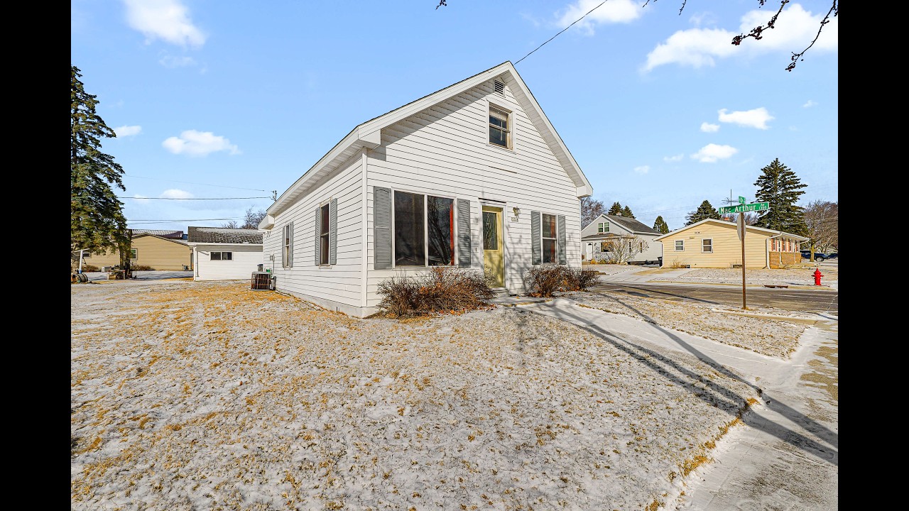 3328 N 13th St, Sheboygan, WI 53083