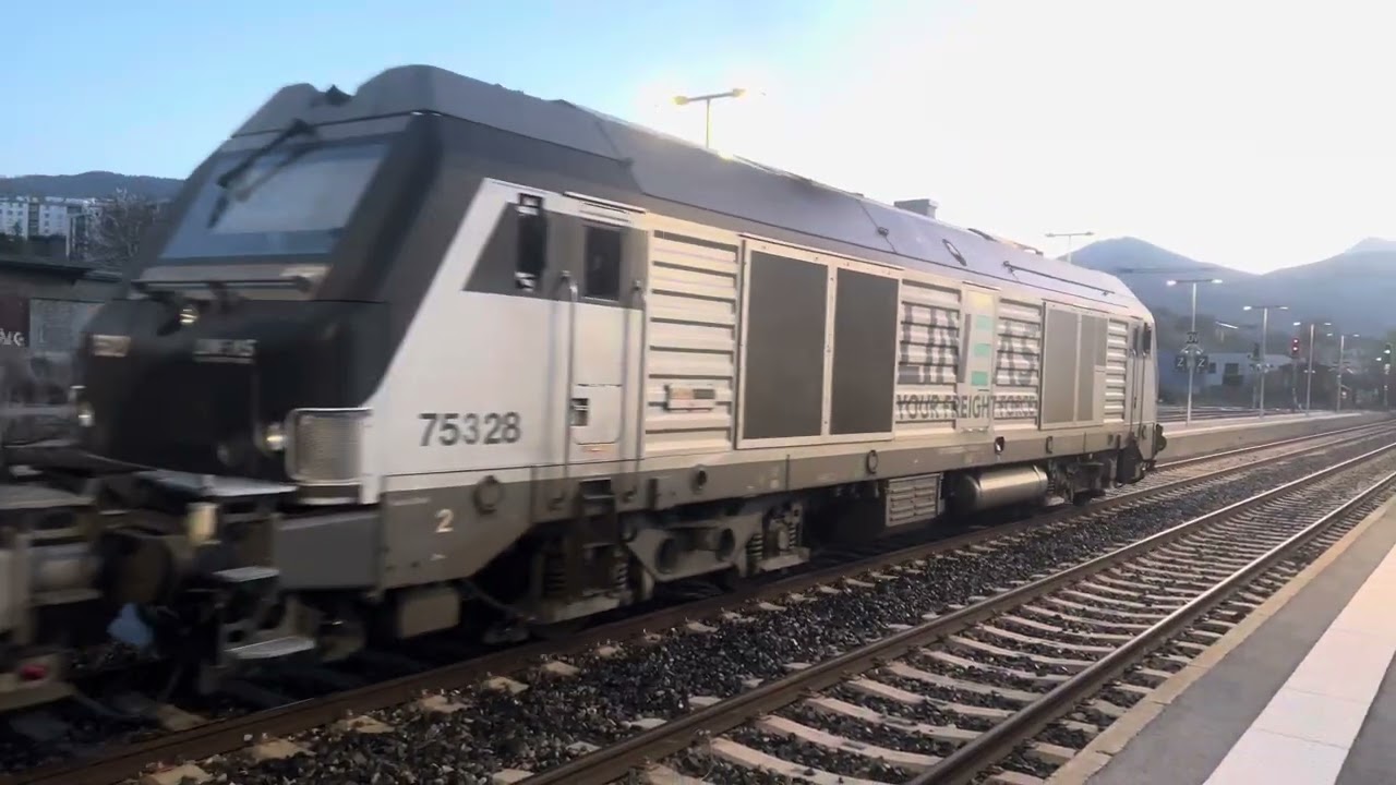 D&eacute;part d&rsquo;une BB75000 Lineas en UM pour l&rsquo;intercit&eacute; de nuit pour Brian&ccedil;on